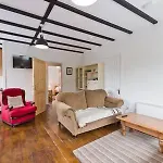 Bed & Breakfast Ash House Calverstown