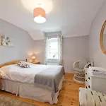 Bed & Breakfast Ash House 3*
