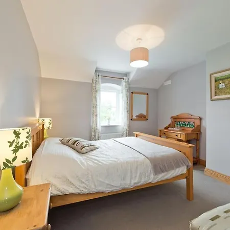 Ash House Bed & Breakfast *