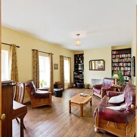 Ash House Panzió Calverstown