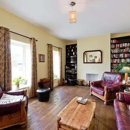 Ash House Bed & Breakfast