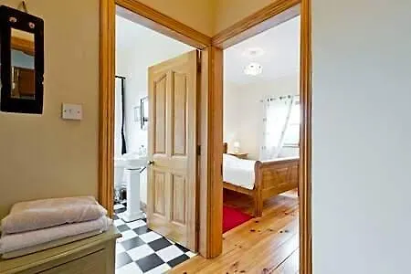 Bed & Breakfast Ash House Calverstown