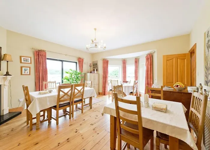 Ash House Nocleg ze śniadaniem 3*